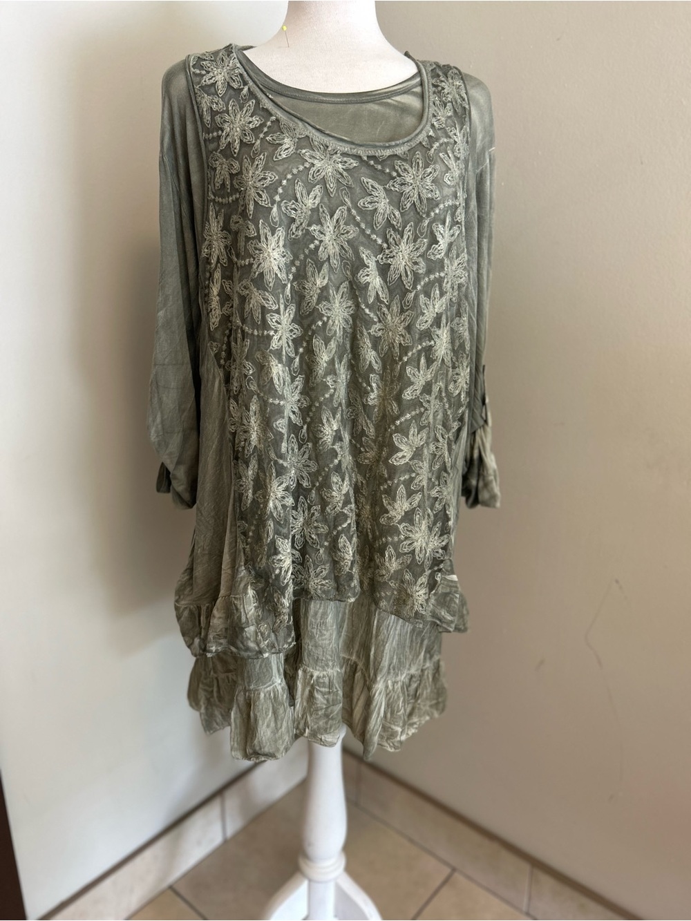 BaBa Layered Boho Tunic Dress One Size Sage Green Embroidered Lace Crinkle - Picture 2 of 5